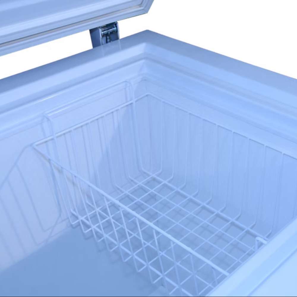 SunStar ST-15CF-AC 15 cu.ft. AC Powered Chest Freezer/Refrigerator with its thick insulated lid open