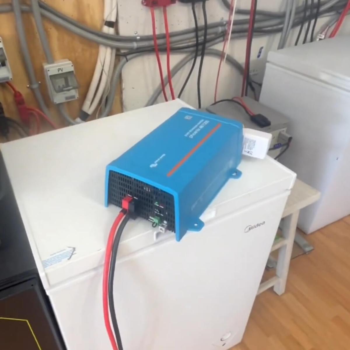 Victron Phoenix 481200 VE.Direct