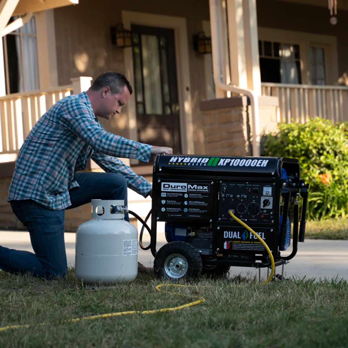 Setting up the propane tank to DuroStar XP10000EH featuring the dual fuel technology