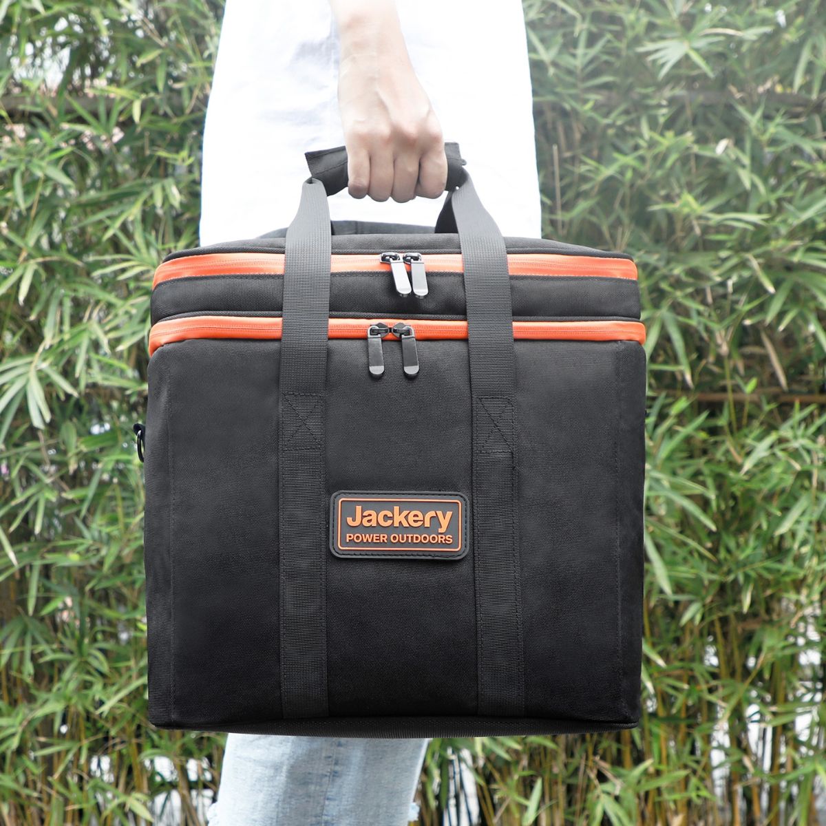 Jackery Power Large Carrying Case displaying its durable carrying padded handle