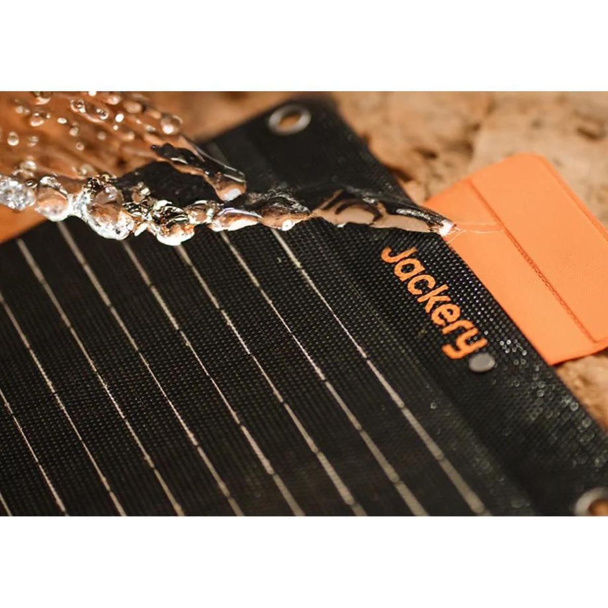 Jackery JSG-0304B Solar Generator 300 Plus displaying its waterproof feature