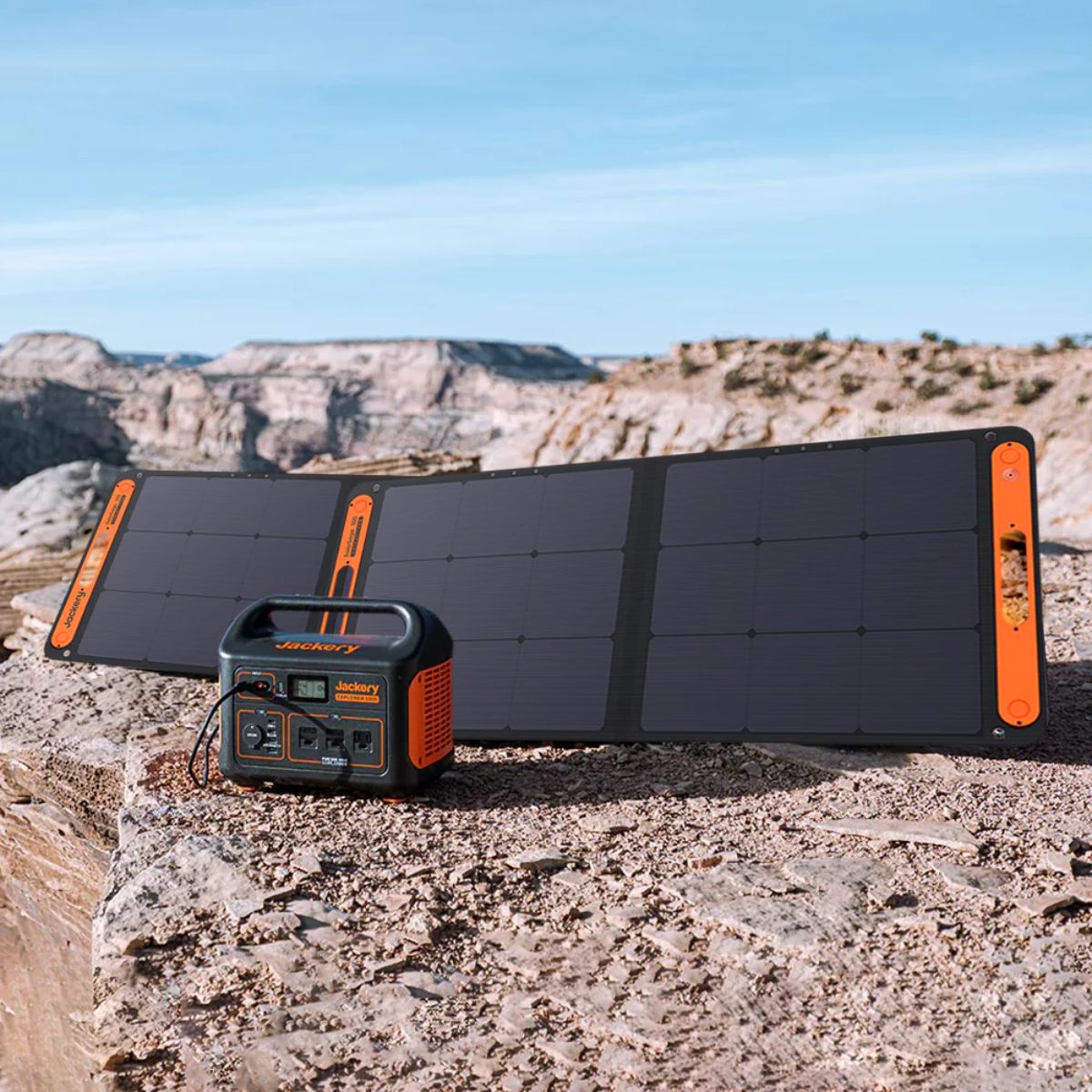 Jackery Solar Generator 1000 Plus displaying its solar charging capabilities with its partner product, the SolarSaga Solar Panels