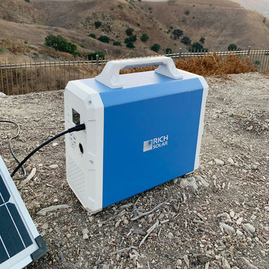 Rich Solar RS-X1500 Bluetti Lithium Portable Power Station displaying its portability outside 